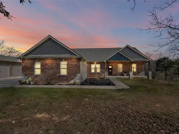 1506 Ivy Hill Cir, Hillsboro, MO 63050