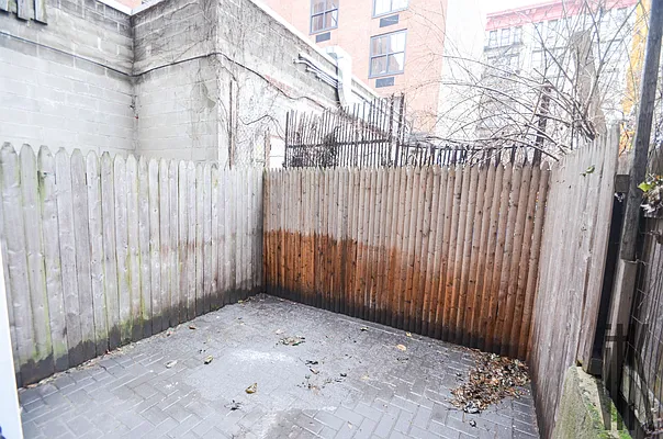 Rented by Compass | media 12