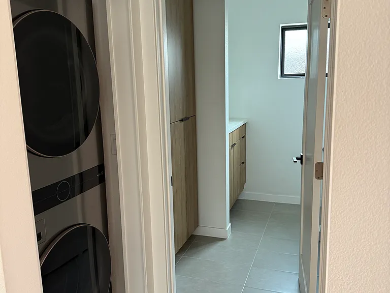 114 N Roosevelt Ave #A — Photo 2