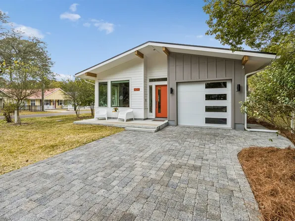 429 S 5th St, Fernandina Beach, FL 32034