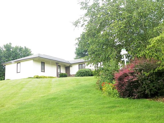 3rd image of 365 Arrow Ln