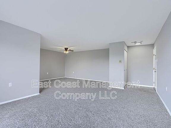 5th image of 3928 Rolling Rd #10