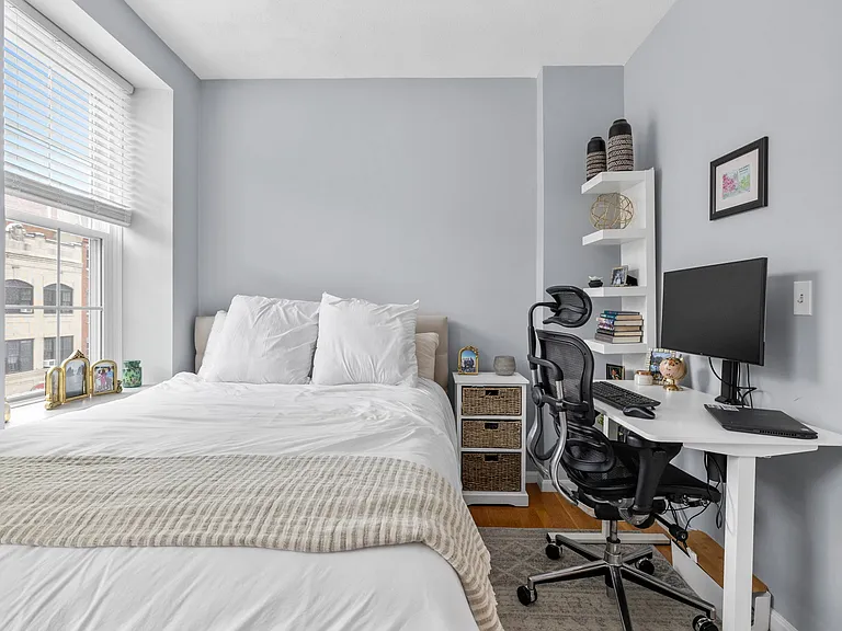 12 Parmenter St #4F — Photo 7