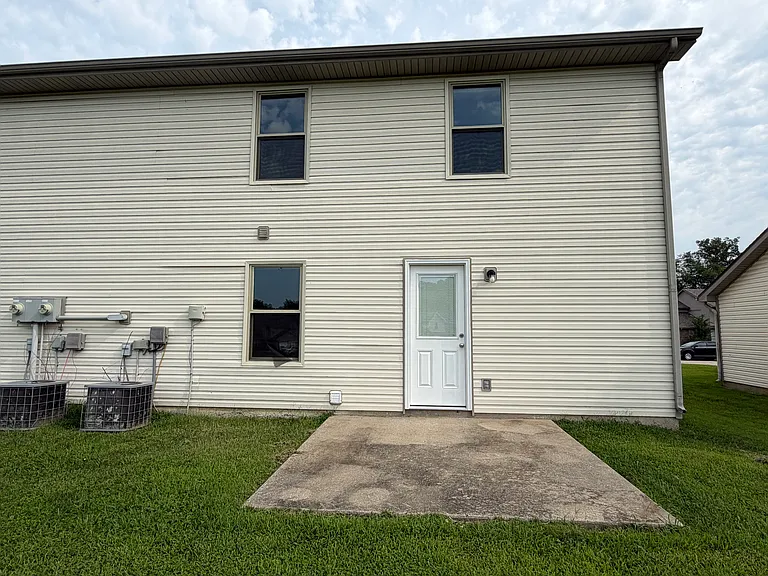 1418 Greensboro Dr — Photo 15