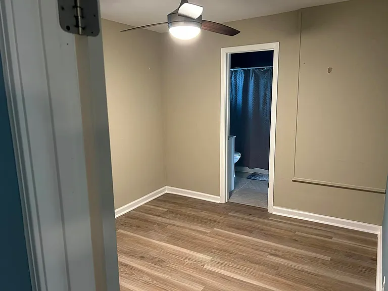 Main bedroom.