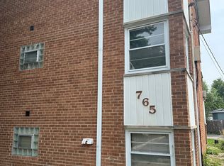 765 Dulles Rd #A, Des Plaines, IL 60016