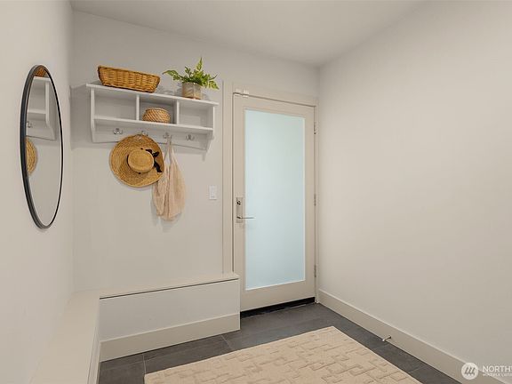 3rd image of 412 W Fulton Street