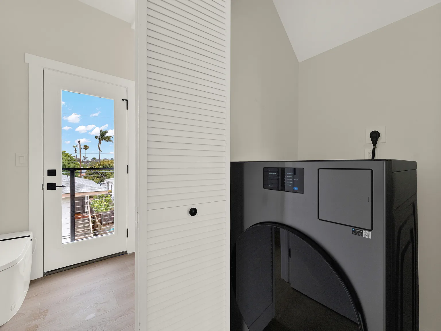 3 bed, 1308 sqft, $4,200 — Photo 4