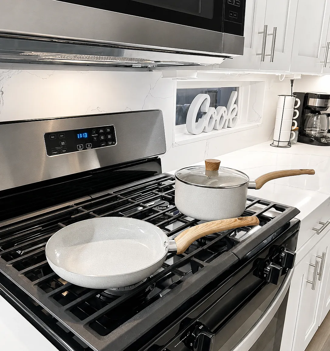 3 bed, 2.5 bath, 1651 sqft, $2,325 — Photo 4