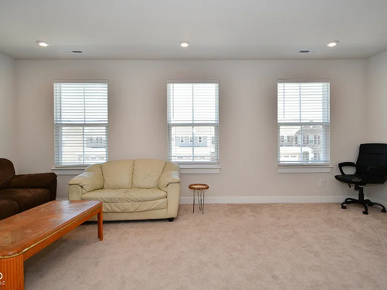 379 Gathering Ln — Photo 21