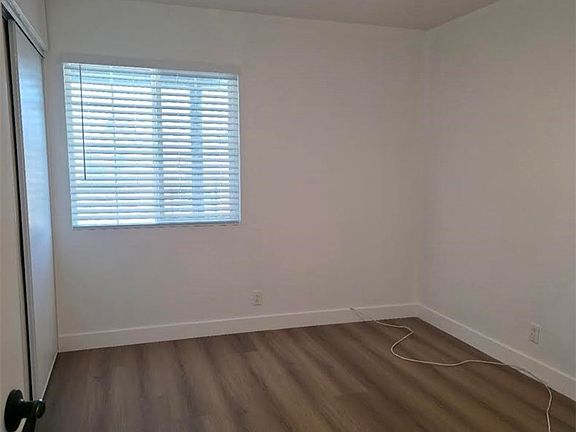 4th image of 15014 Ragus St