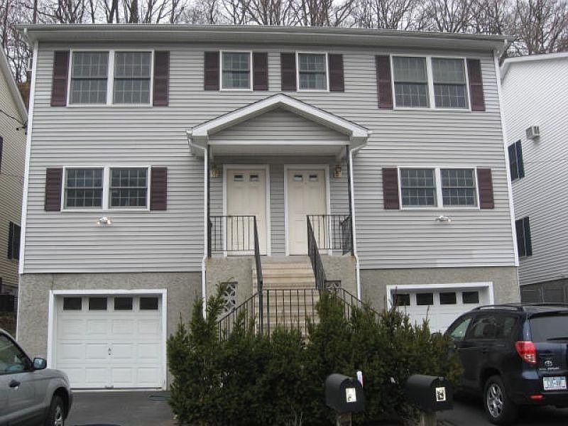 1st image of 30 Washington Pl E #N