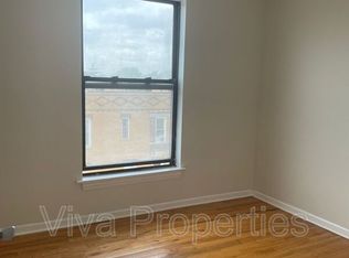 4058 W Armitage Ave #3A, Chicago, IL 60639