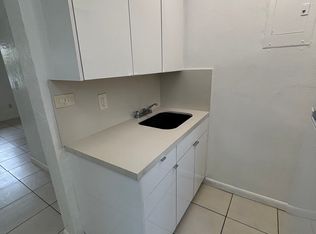 21 Alhambra Cir #14, Miami, FL 33134