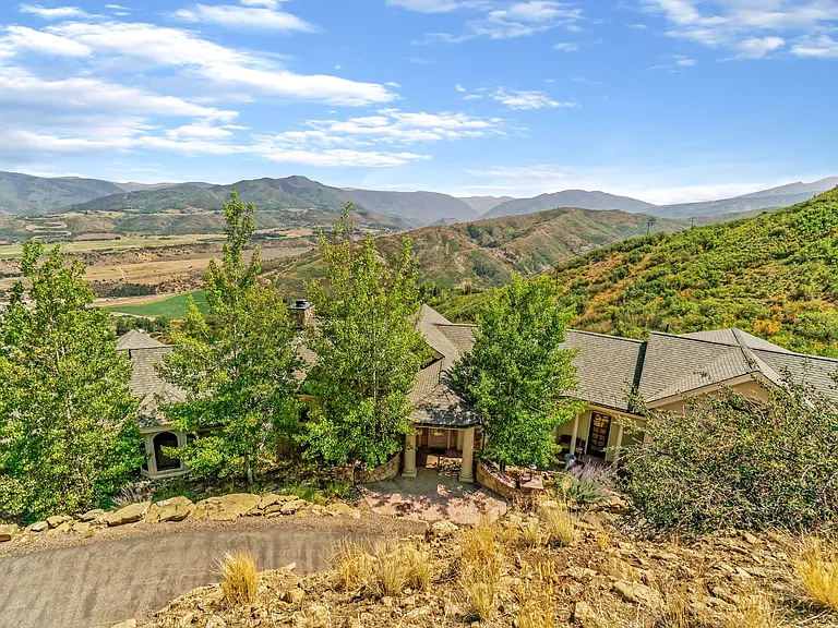 2438 Juniper Hill Dr — Photo 1