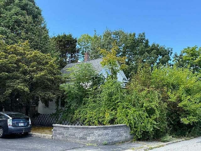 1st image of 63 Pratt St