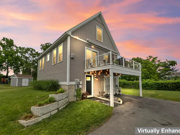 8 Heaphy Lane, Dover, NH 03820