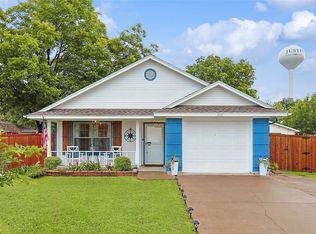 213 N Sealy Ave, Justin, TX 76247