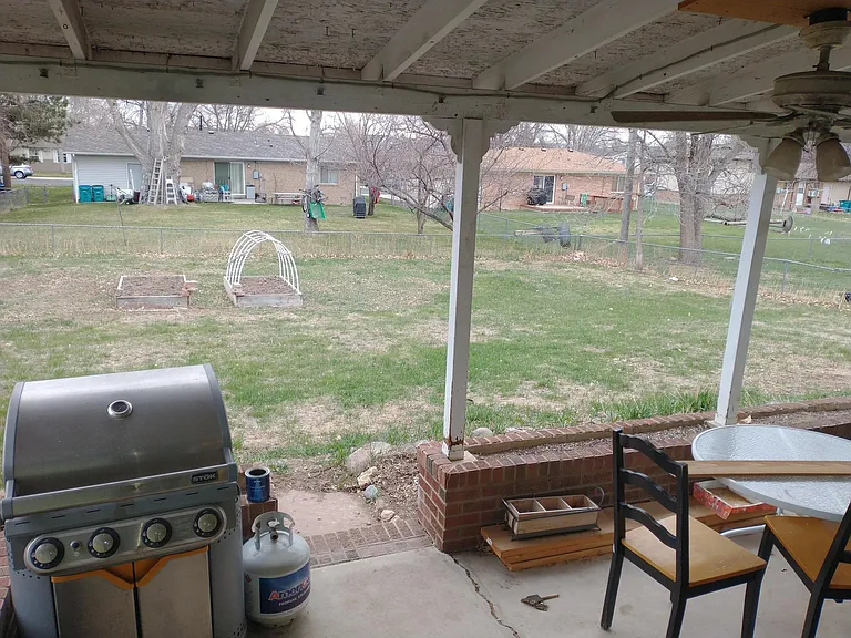804 Tyler St — Photo 4