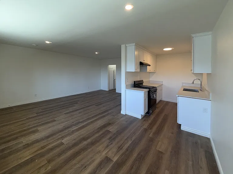 1651 Golden Gate Ave #7 — Photo 5
