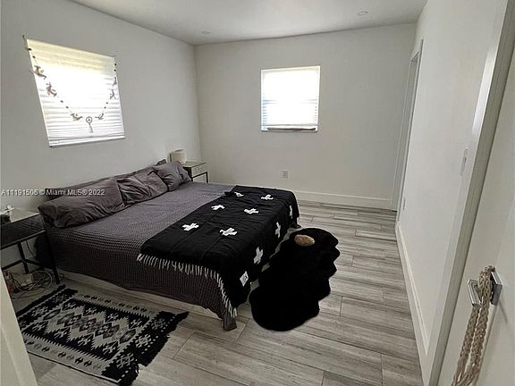 4th image of 238 NW 41st St #1