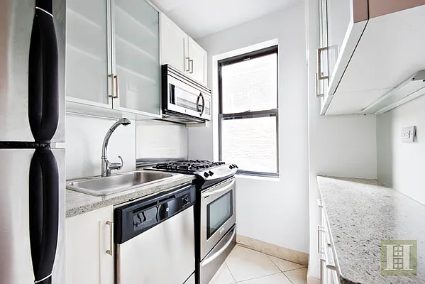 Rented by Halstead Real Estate | media 13