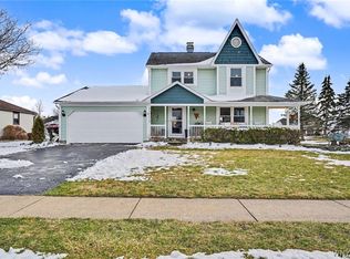 34 Pheasant Run Ln, Lancaster, NY 14086