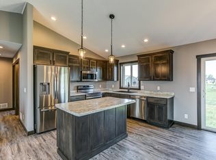 303 Wood Duck Ln, Baldwin, WI 54002