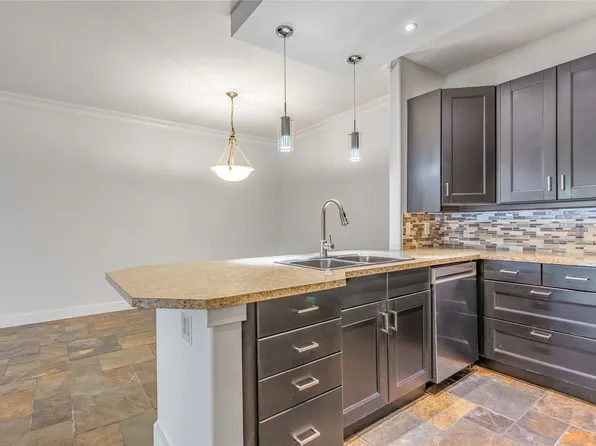 2300 Benvoulin Rd Unit 103, Kelowna, BC V1W 2C6