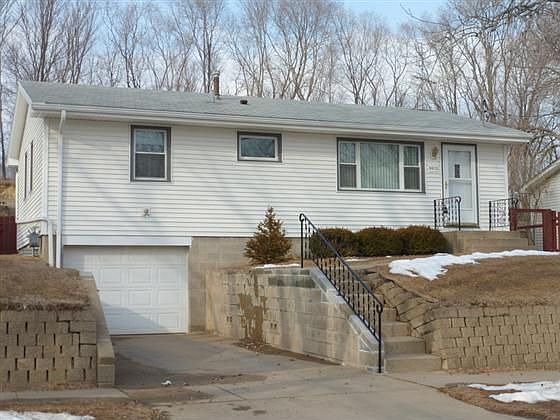 1st image of 4013 47th St