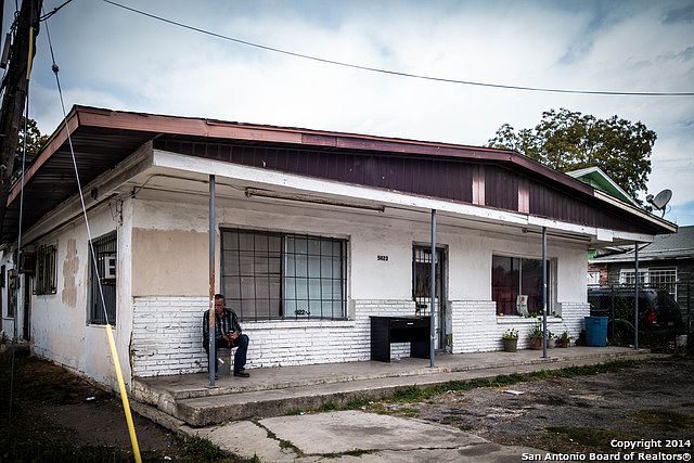 1st image of 5423 S Zarzamora St