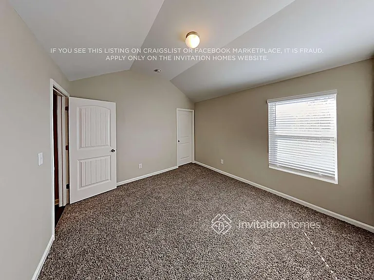 1916 Stanton Way — Photo 9
