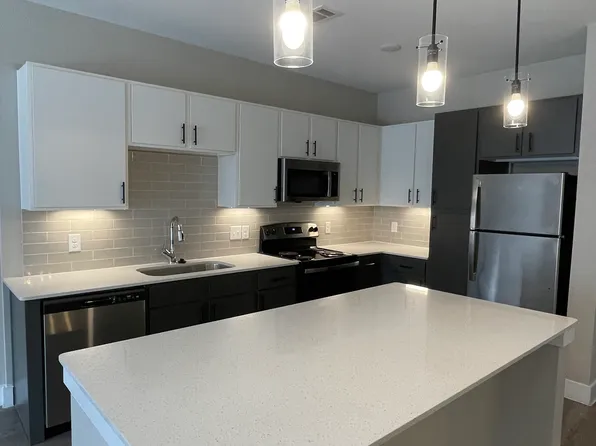 (undisclosed Address), New Braunfels, TX 78130