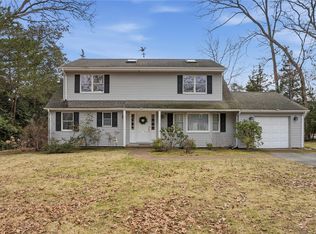 55 Leafy Way, Aquebogue, NY 11931