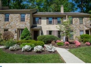 403 Weatherstone Dr, Paoli, PA 19301