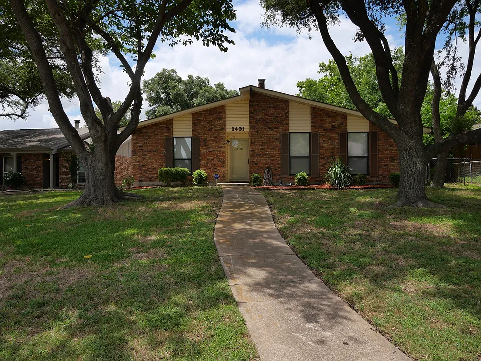 3401 Meadow Oaks Dr