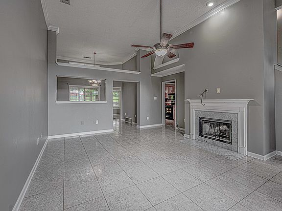 4th image of 588 Pantherburn Cir N