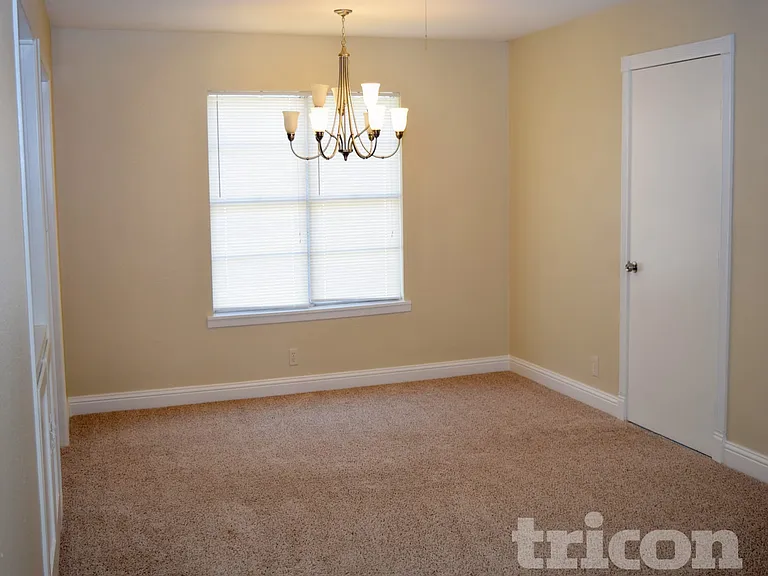 5636 Wimbleton Way — Photo 2
