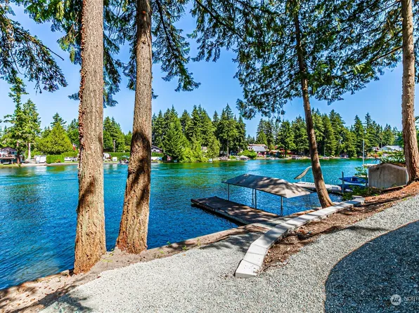 3521 Lakeridge Drive E, Lake Tapps, WA 98391