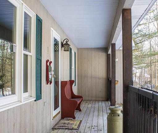 2nd image of 374 Sagamore Trl SE