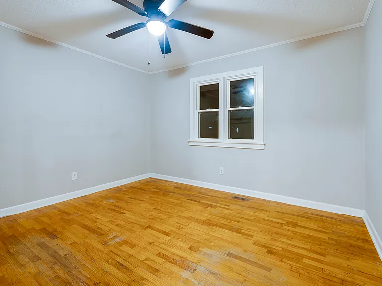 1813 Younger Ave #B — Photo 6