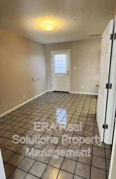 205 1/2 John St #C — Photo 5