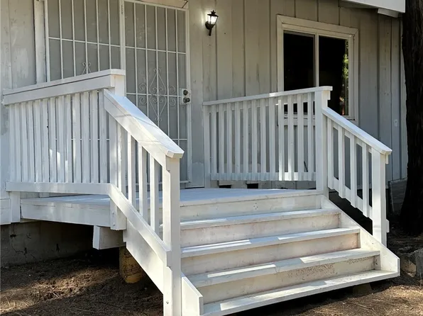 2546 Whispering Pines Dr, Running Springs, CA 92382