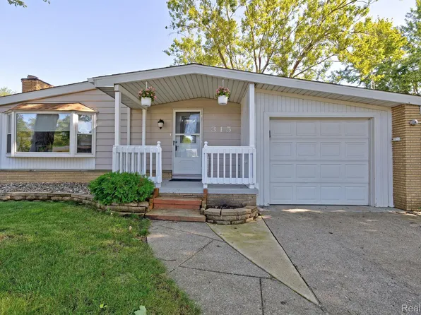 315 Fitzner Dr, Davison, MI 48423