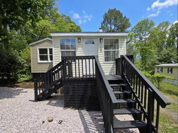 588 Blandon Rd, Fleetwood, PA 19522