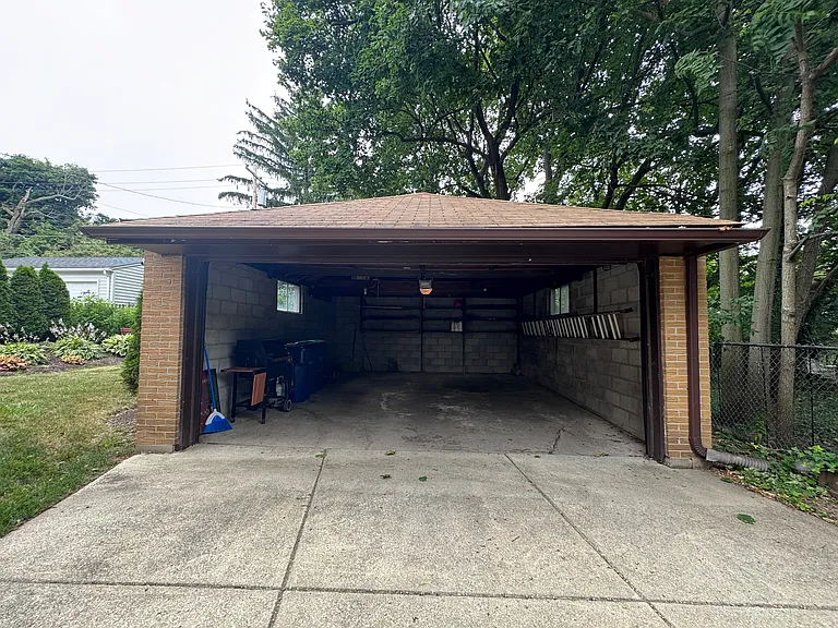 69 Berryman Dr — Photo 22