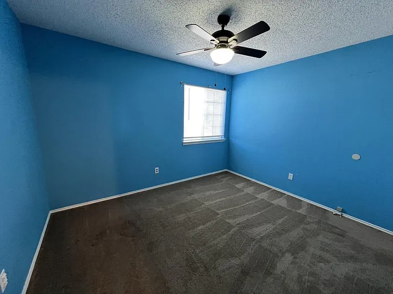 2302 Tracey Ann Ln — Photo 27