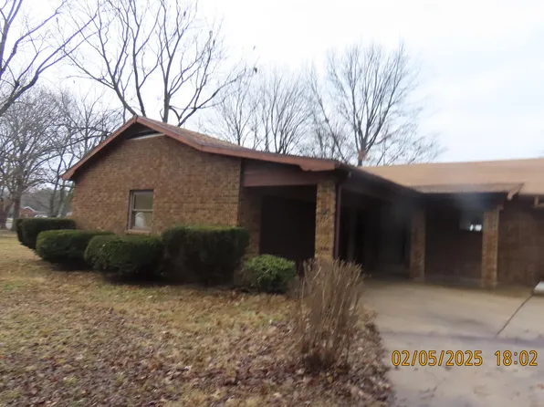 619 E Wilson Street, Republic, MO 65738