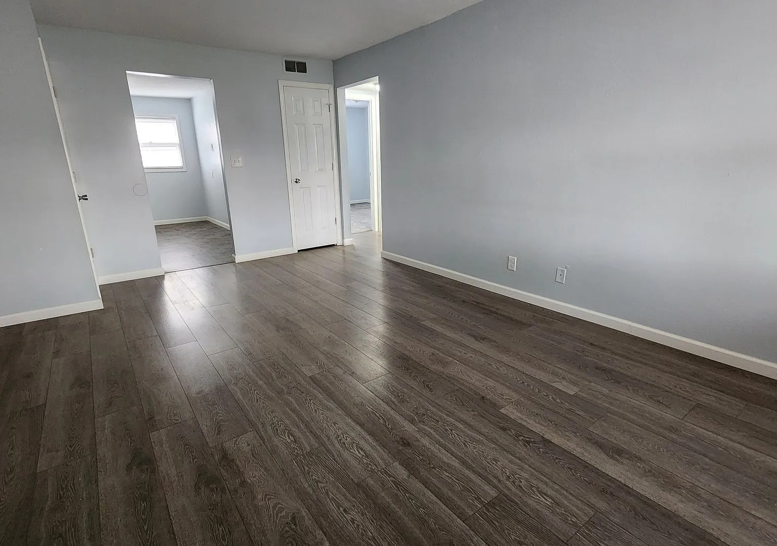 34th St Apartments — Photo 3
