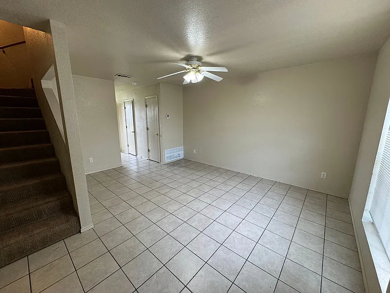 4506 Deek Dr — Photo 3